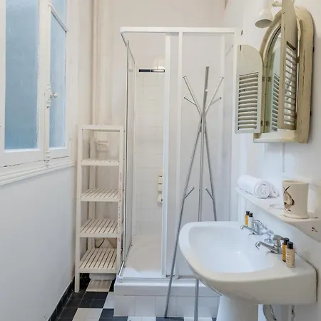 Veeve - Refined Design